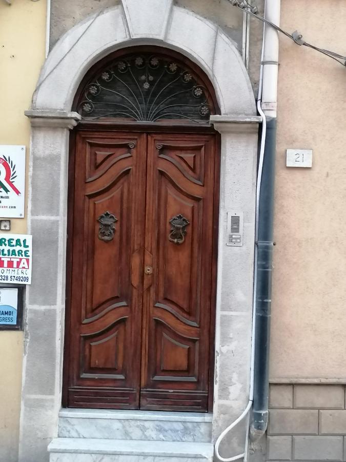 San Caloiru Home Naro Exterior photo